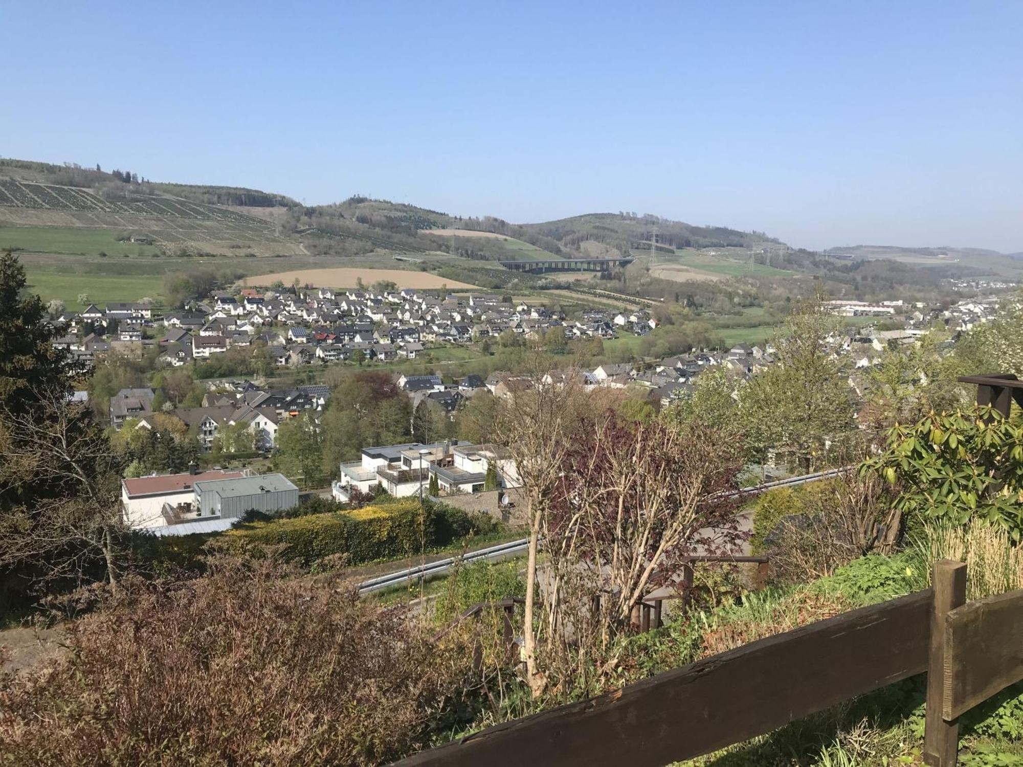 Fewo Oase Ruhrtalblick Bestwig Extérieur photo